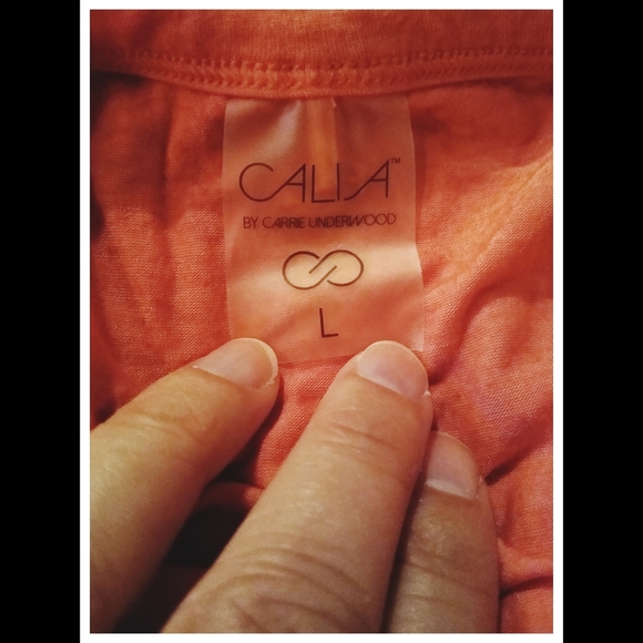 CALIA By Carrie Underwood Keyhole Top - Picture 5 of 6